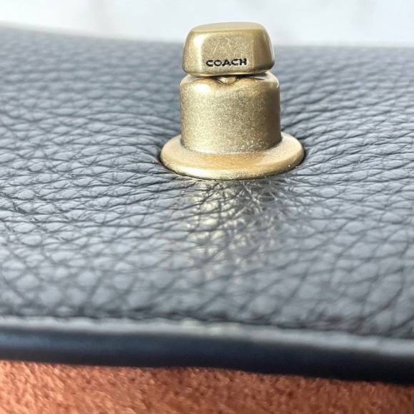 New Coach Cassie 17 Crossbody Bag - Picture 11 of 15